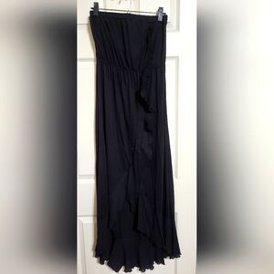 NEVER WORN STRAPLESS RUFFLED MAXI DRESS